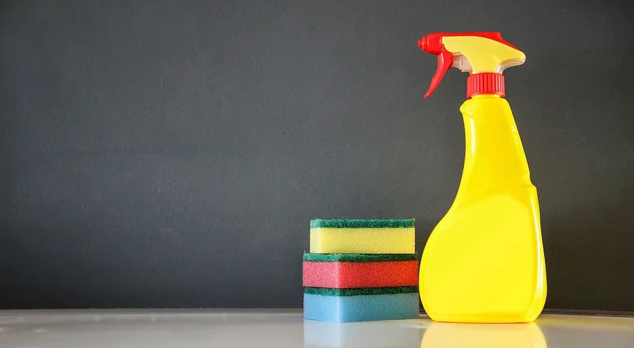 Spray bottle with laundry detergent