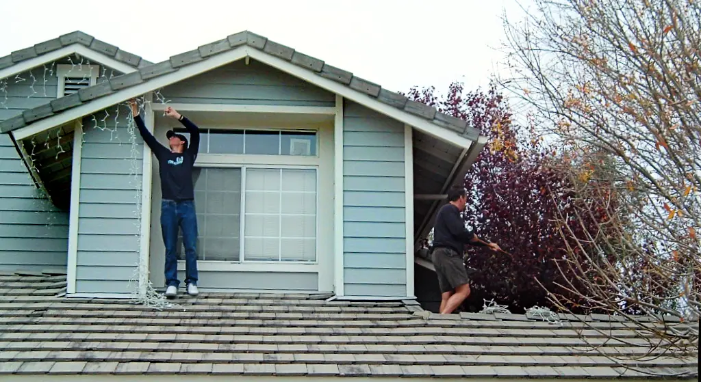 Hanging Christmas lights