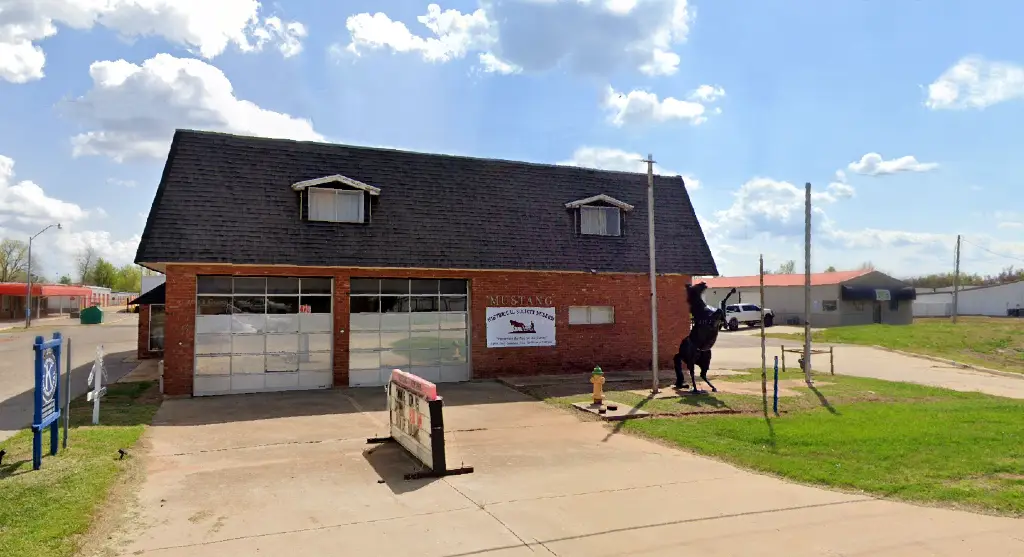 Mustang Historical Museum - Dive into History
