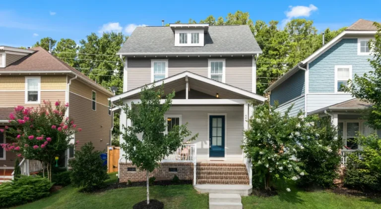 How to Choose the Right Roofing Material for Your New Installation