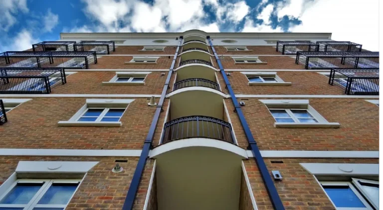 Long downspout extensions