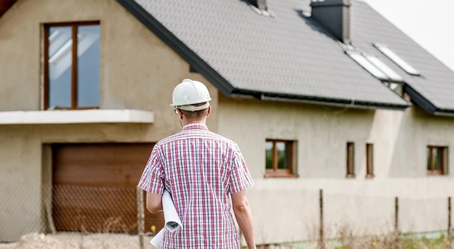 professional roof expert