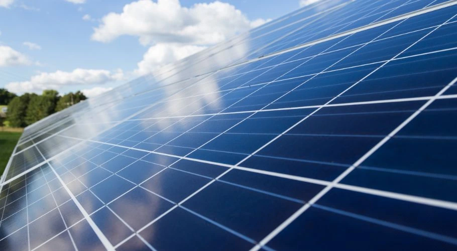 solar roofing is revolutionizing roofing technology