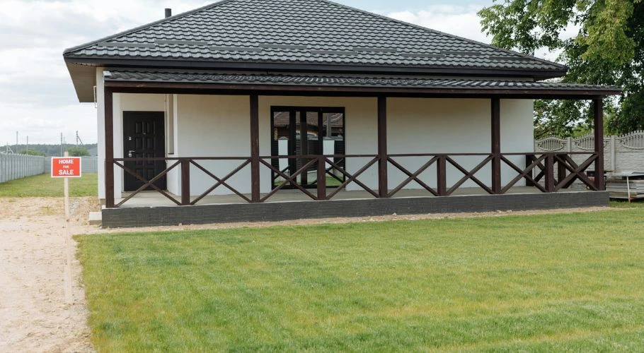 Outdoor roof overhang.