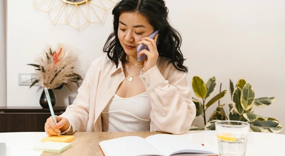 Woman on the phone.