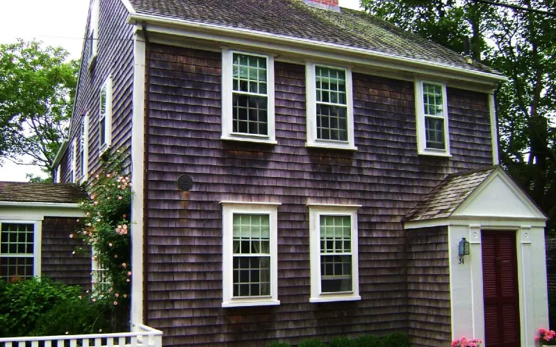 Robbins Roof roofer replacing siding