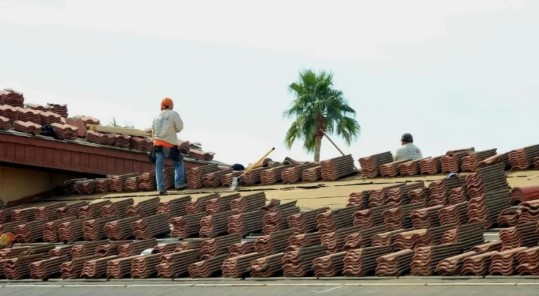5 Signs That It's Time for a New Roof Installation