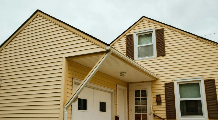 yellow vinyl siding