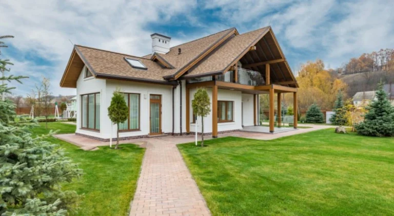 Finding the Perfect Roofing Experts.webp